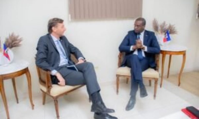 Le Directeur Général de l’ULCC reçoit une visite de courtoisie de l’Ambassadeur de France accrédité en Haïti